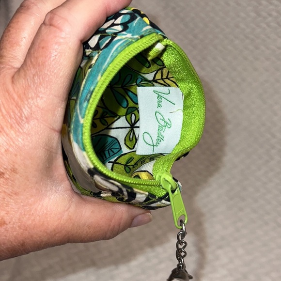 Vera Bradley Clip ID Holder Zip Coin Credit Card Wallet Limes Up Design - Picture 3 of 5